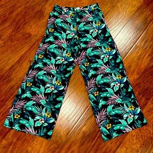 Women’s navy floral print Loft elastic waist wide leg pant size Medium